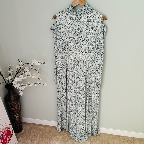 Eloquii Printed Slashed Shoulder Mesh Dress Size 22 - Picture 7 of 8